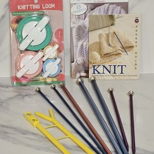 Knitting Loom and Needle Set with Guide
